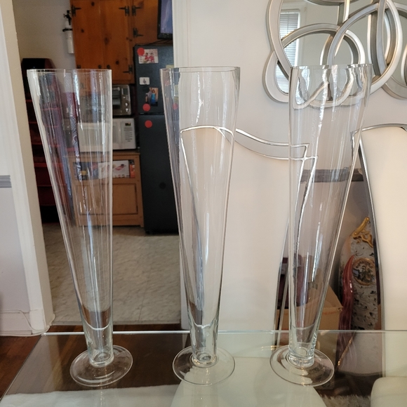 Wedding Trumpet Vases With Ostrich Feathers 6 of them price is price of each - Picture 5 of 9